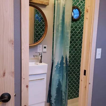 Entire Tiny Home Close To Cruise Ship Terminal Alaska Railroad And Downtown Seward Exterior photo