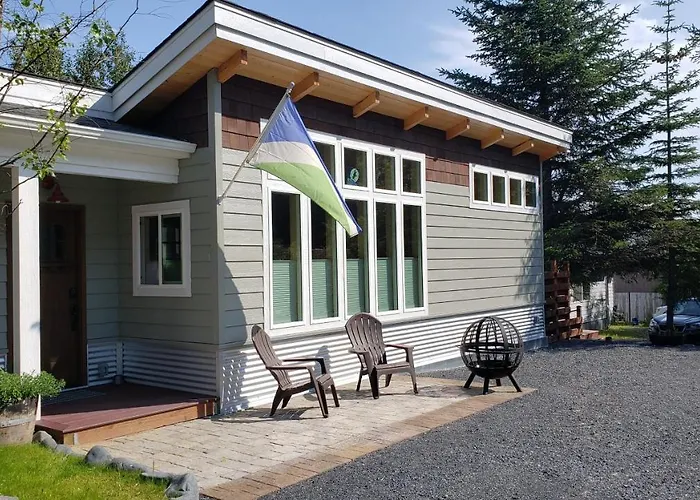 Entire Tiny Home Close To Cruise Ship Terminal Alaska Railroad And Downtown Seward