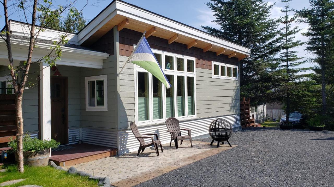 Entire Tiny Close To Cruise Ship Terminal Alaska Railroad And Downtown Holiday home Seward